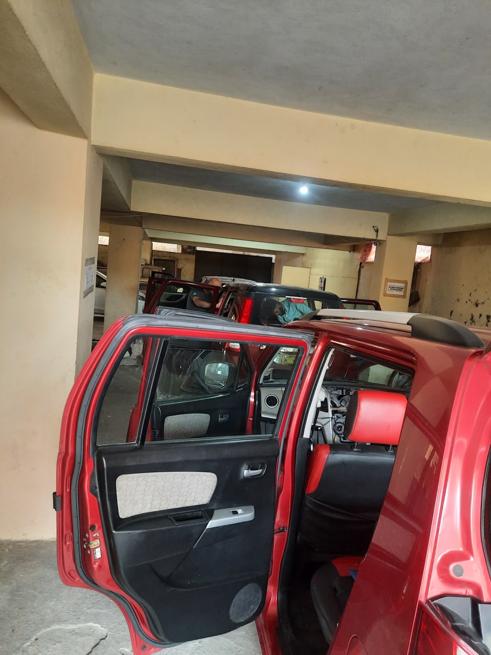 Galaxy Car Decors workshop